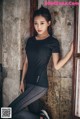 Beautiful Yoon Ae Ji poses glamor in gym fashion photos (56 photos) P18 No.7adcdd